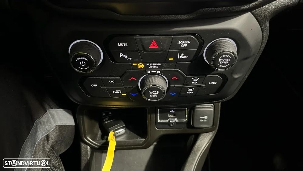 Jeep Renegade 1.0 T Night Eagle - 17