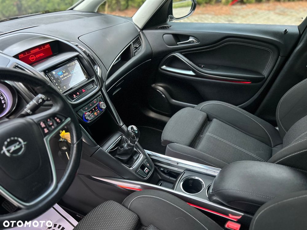 Opel Zafira - 17