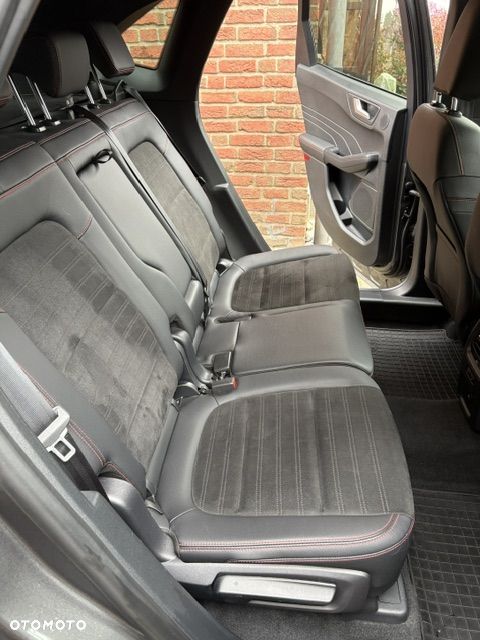 Ford Kuga 1.5 EcoBoost ST-LINE X - 9