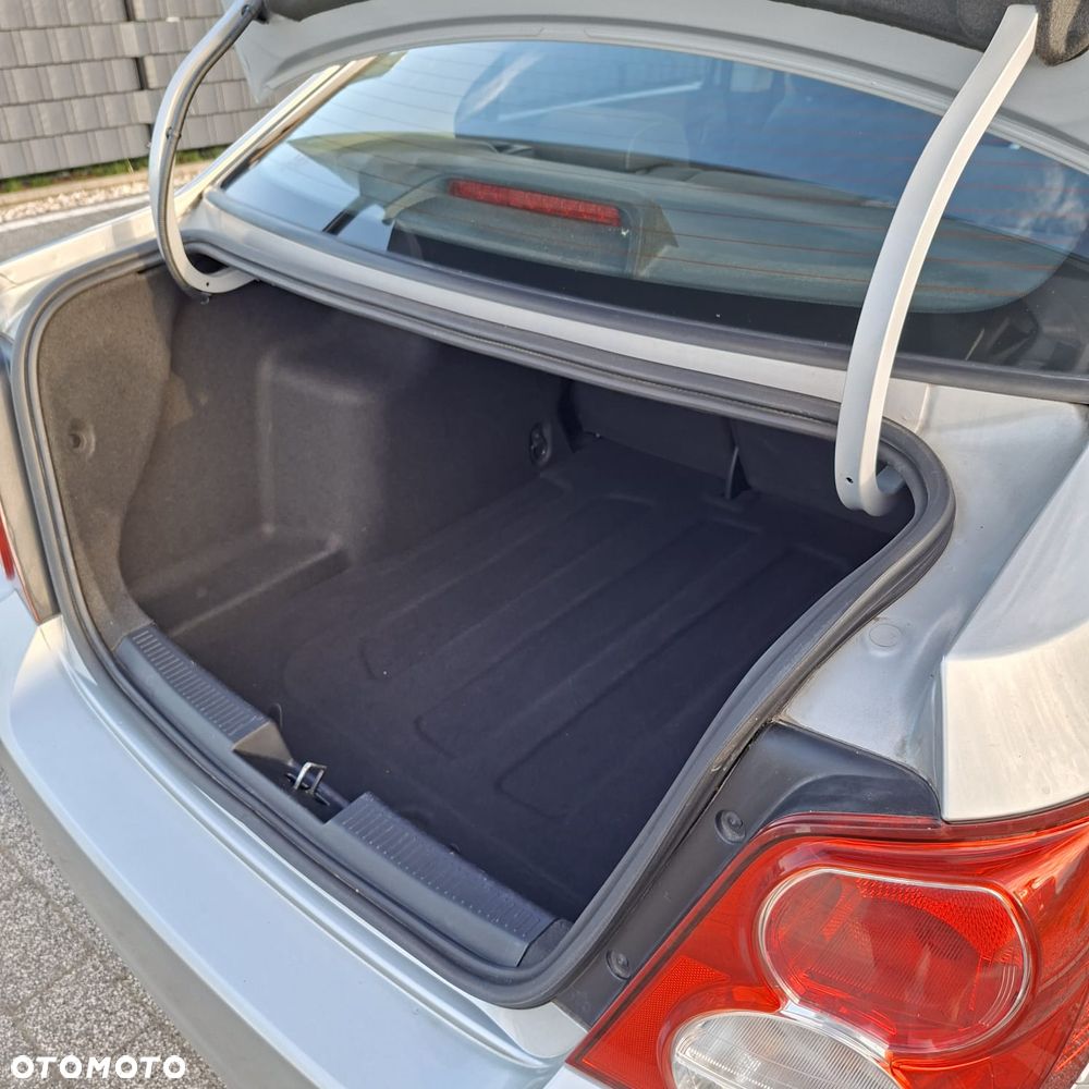 Chevrolet Aveo 1.2 LT - 10