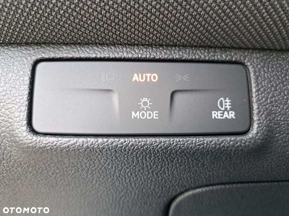 Volkswagen T-Roc - 28