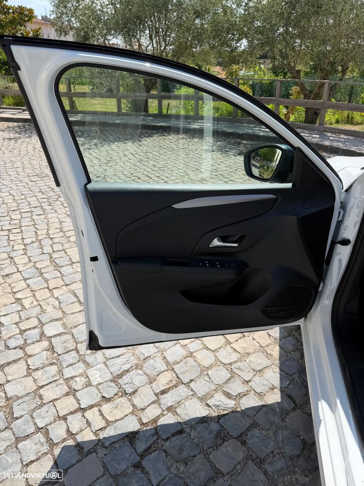 Opel Corsa 1.2 Edition — fotografia 13