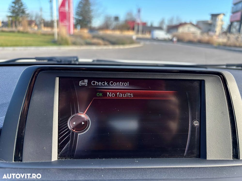 BMW Seria 1 116i - 11