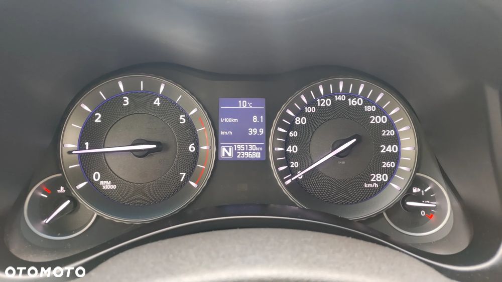Infiniti Q70 2.2d Sport Tech - 27
