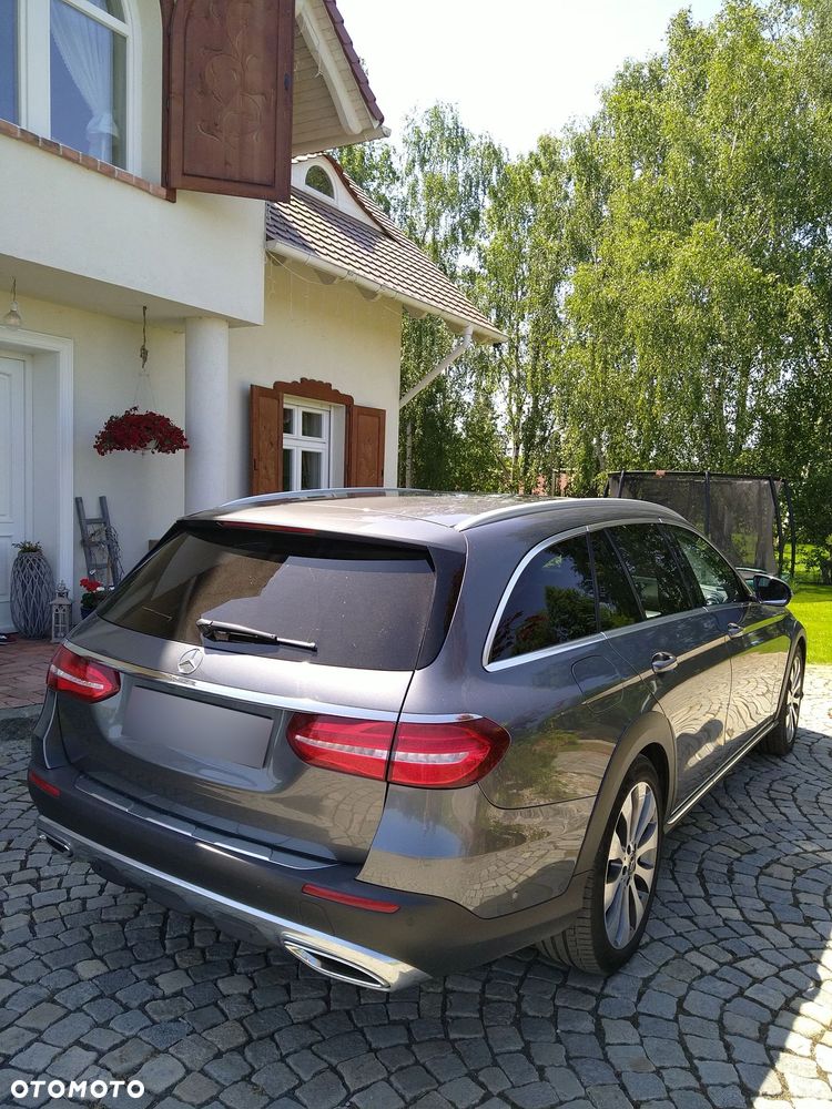 Mercedes-Benz Klasa E 220 d 4-Matic All-Terrain - 12