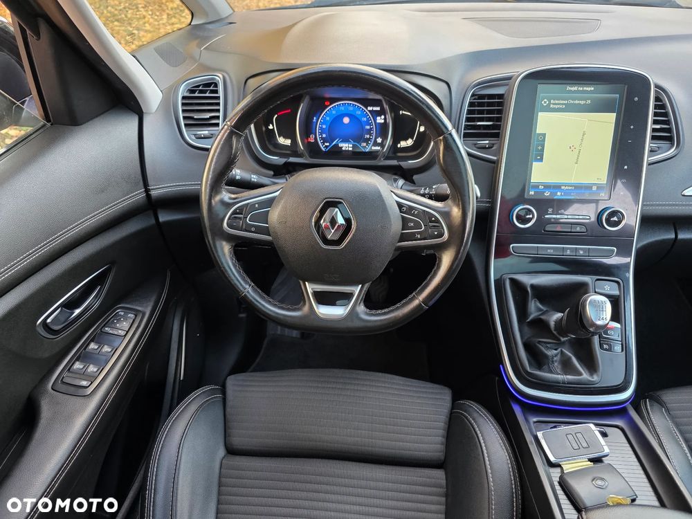 Renault Grand Scenic ENERGY TCe 130 BOSE EDITION - 34
