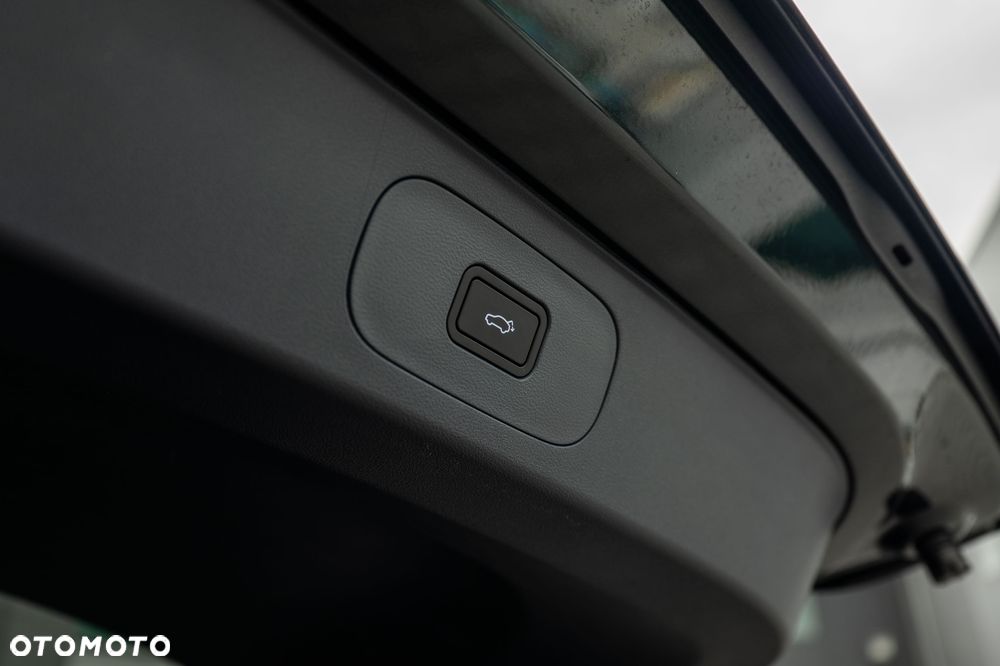 Geely Starray EM-i 1.5 PHEV Max - 17