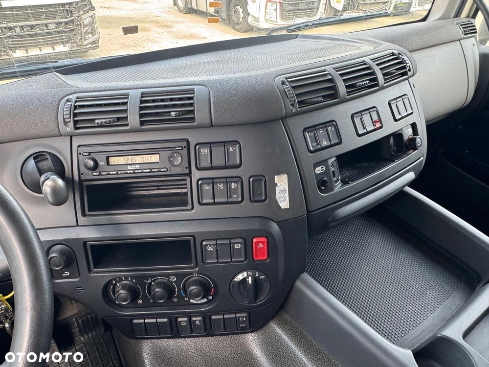 DAF CF - 8