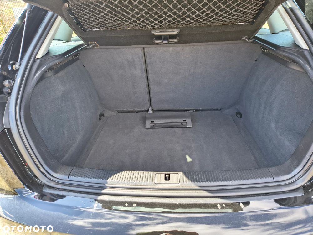 Audi A3 Sportback 1.6 TDI DPF Ambiente - 21