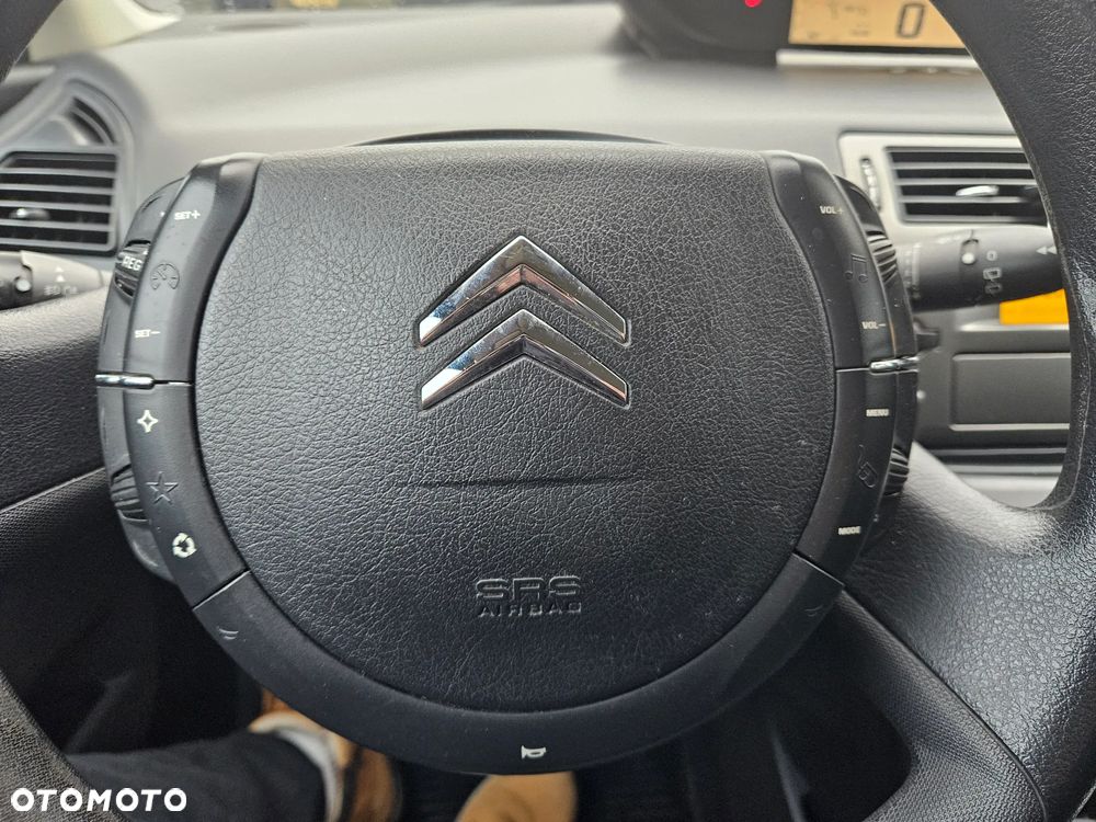 Citroën C4 1.4 16V Tonic - 12