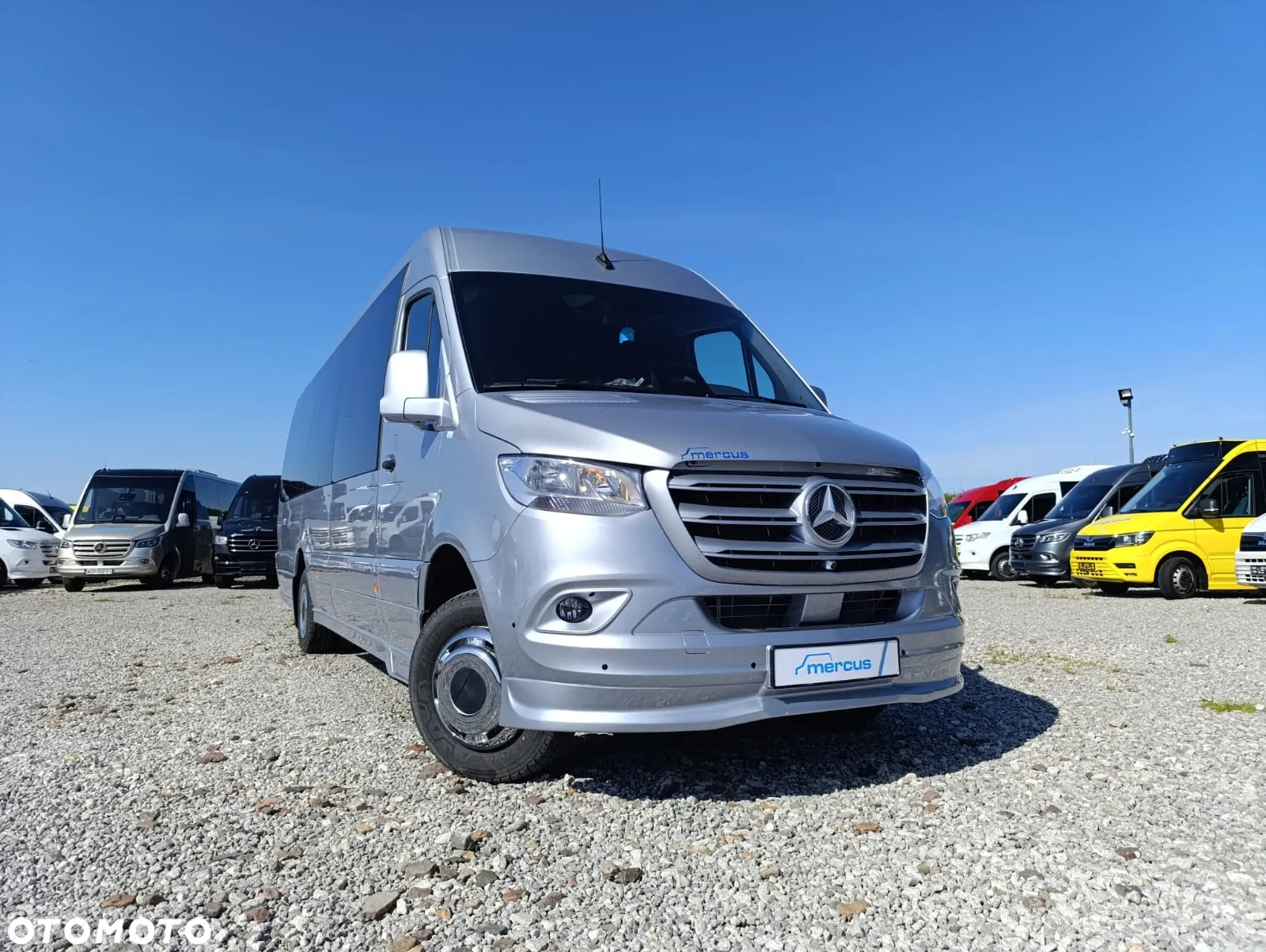 Mercedes-Benz Sprinter 519 - 12