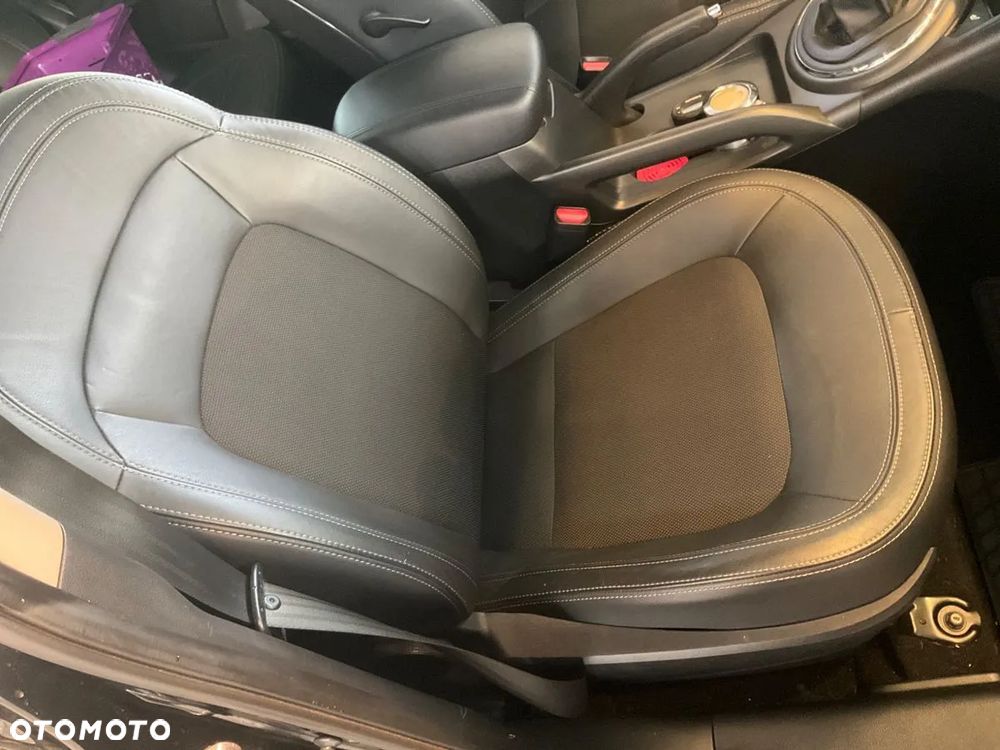 Kia Sportage 1.7 CRDI 2WD Spirit - 10