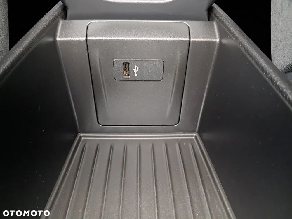 BMW Seria 2 218i M Sport - 26