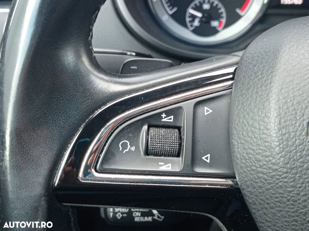 Skoda Octavia 2.0 TDI DSG Ambition - 30