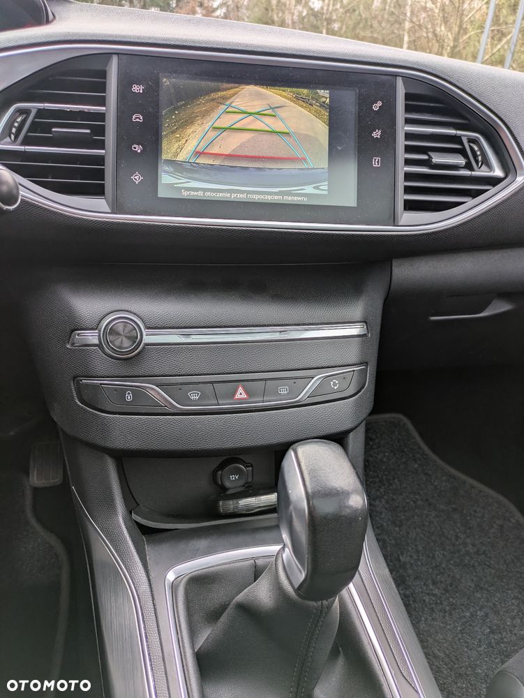 Peugeot 308 BlueHDi FAP 150 Stop&Start Automatik Allure - 20