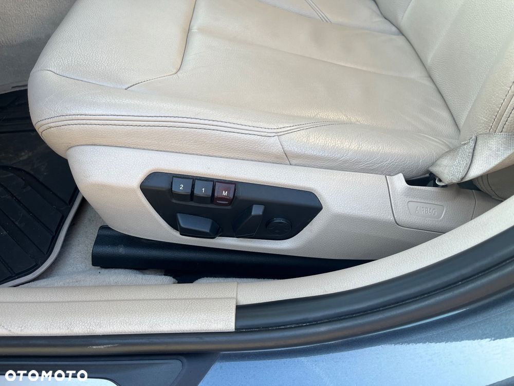 BMW Seria 3 328i - 16