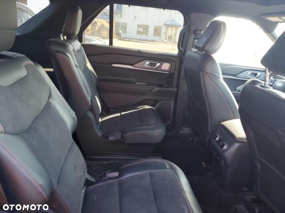 Ford Explorer - 11