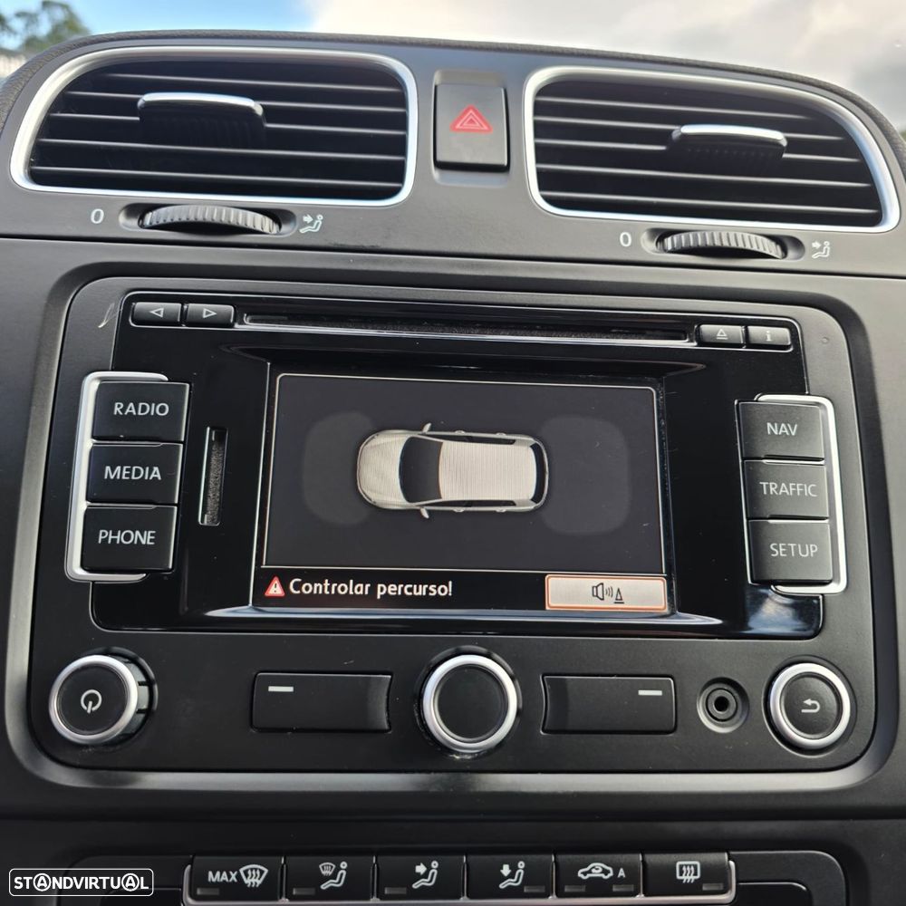 VW Golf 1.4 TSi Highline DSG - 25