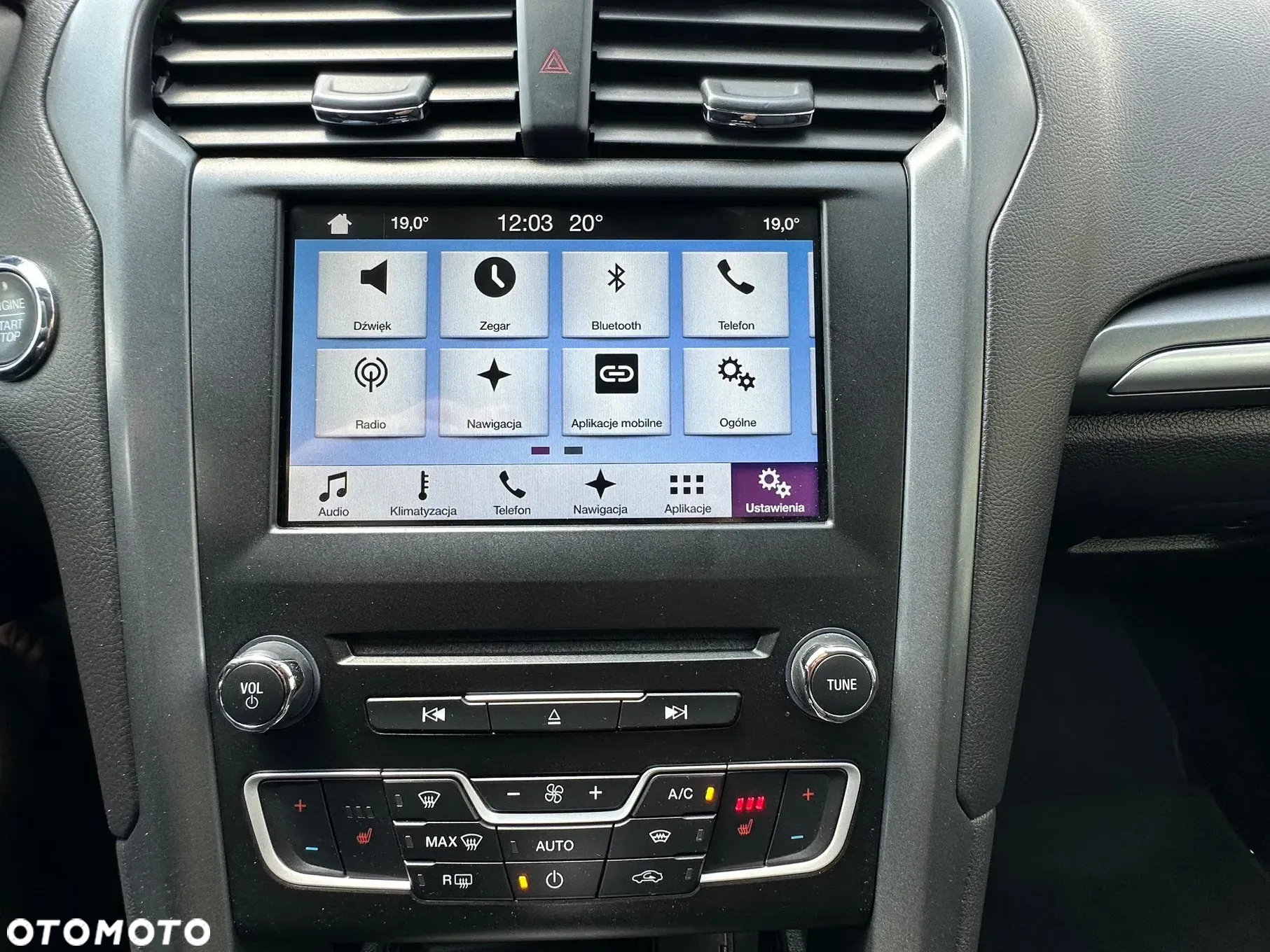 Ford Mondeo 2.0 EcoBoost Titanium - 37