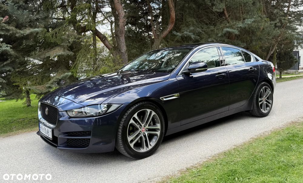 Jaguar XE 20d Prestige - 1