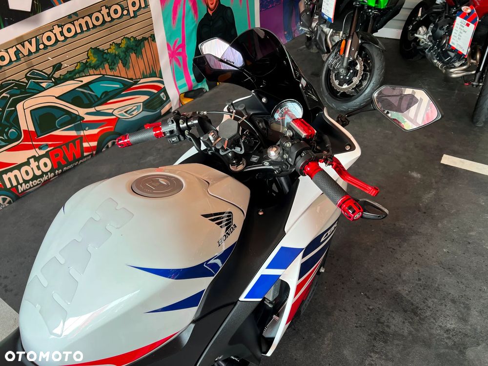 Honda CBR - 12
