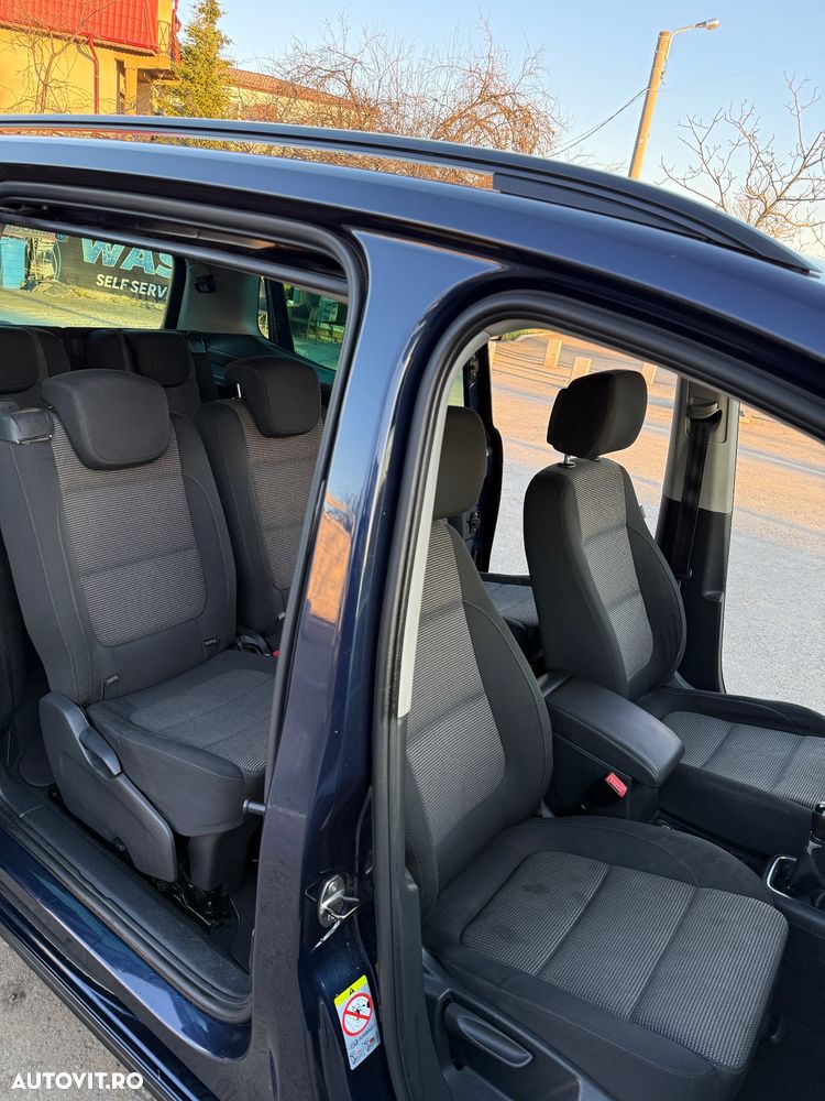 Volkswagen Sharan 2.0 TDI 4MOTION BlueMotion Technology Highline - 9