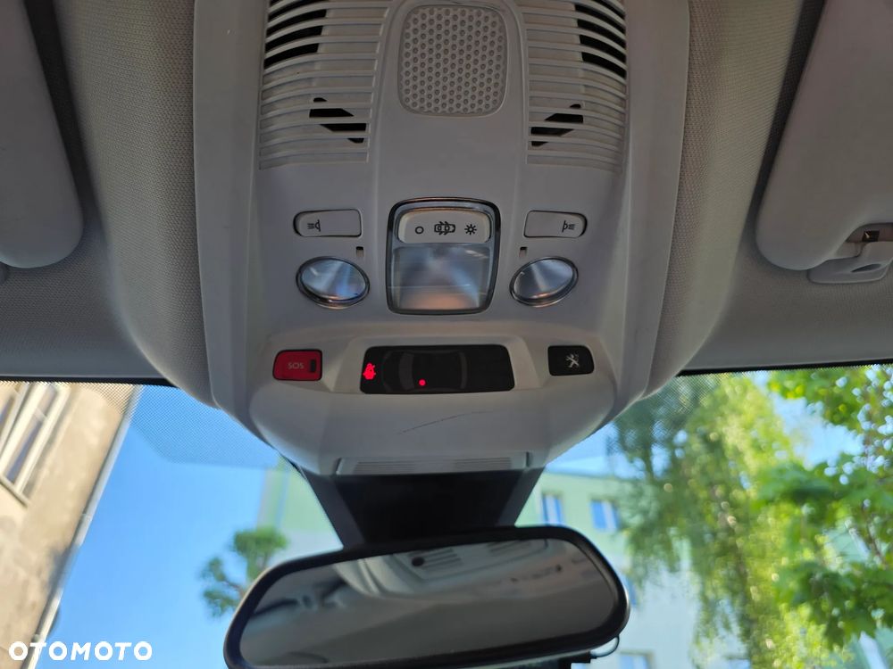 Peugeot 5008 1.6 BlueHDI Allure S&S EAT6 - 16