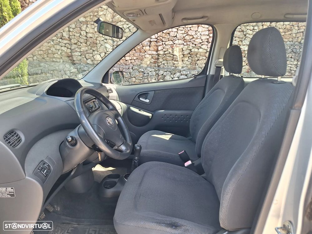 Toyota Yaris Verso 1.4 D-4D Sol - 12