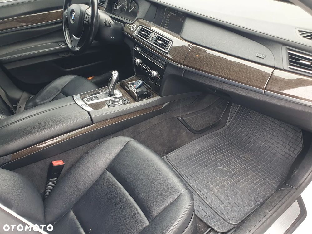 BMW Seria 7 730d Blue Performance - 17