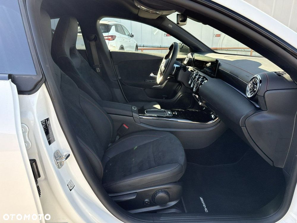 Mercedes-Benz CLA 200 mHEV AMG Line 7G-DCT - 20
