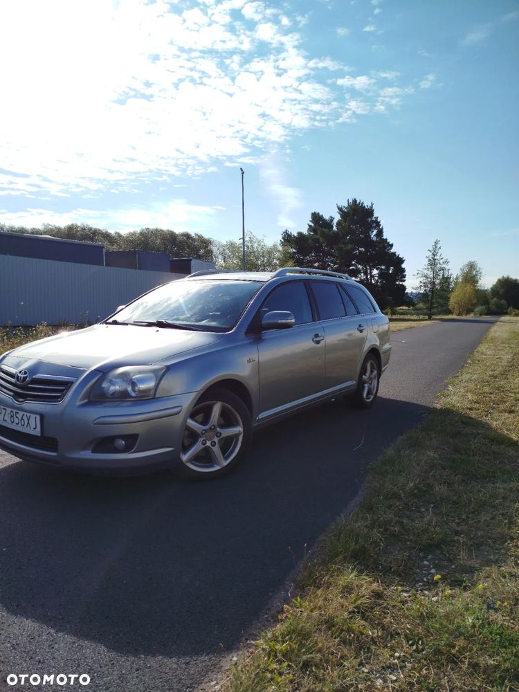 Toyota Avensis 2.2 D-CAT Combi Sol - 3