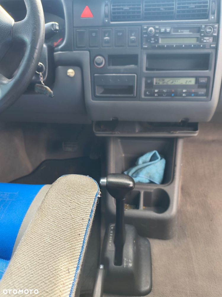 Volkswagen Multivan Standard - 27