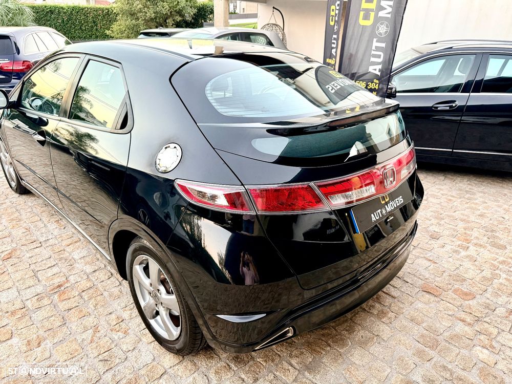 Honda Civic 1.4 i-VTEC Elegance - 23