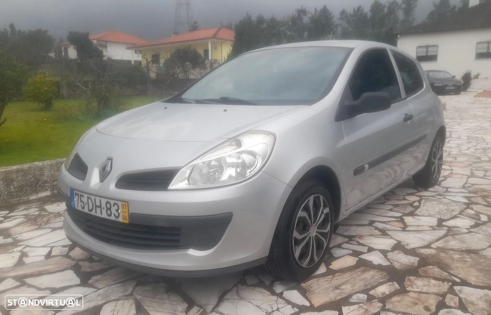 Renault CLIO 1.5 DCI - 2