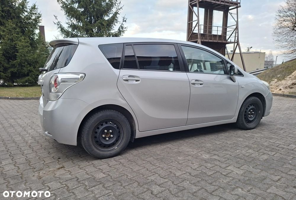 Toyota Verso 1.8 Premium EU5 - 6