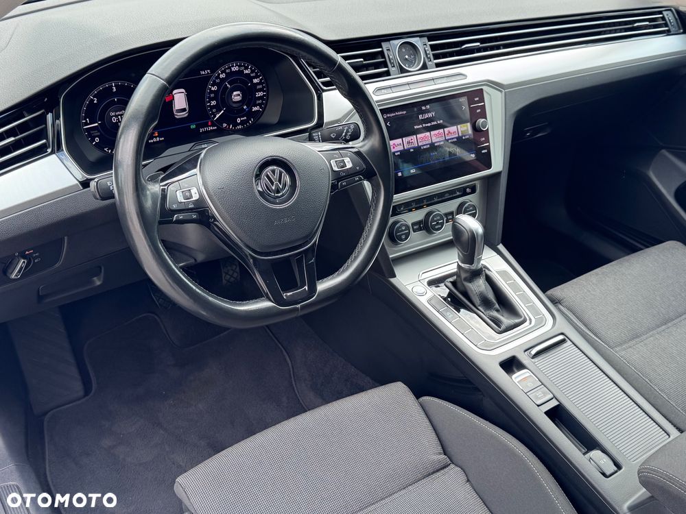 Volkswagen Passat 2.0 TDI SCR DSG - 39