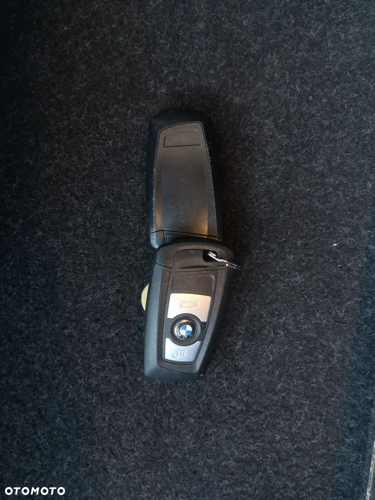 BMW Seria 3 330i xDrive - 8