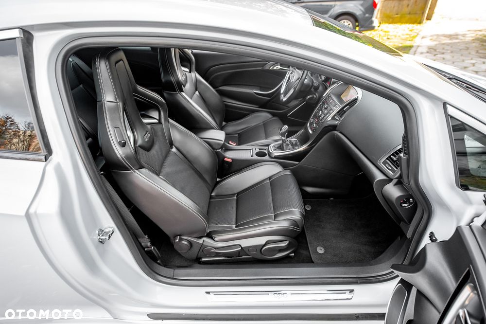 Opel Astra OPC Start/Stop - 29