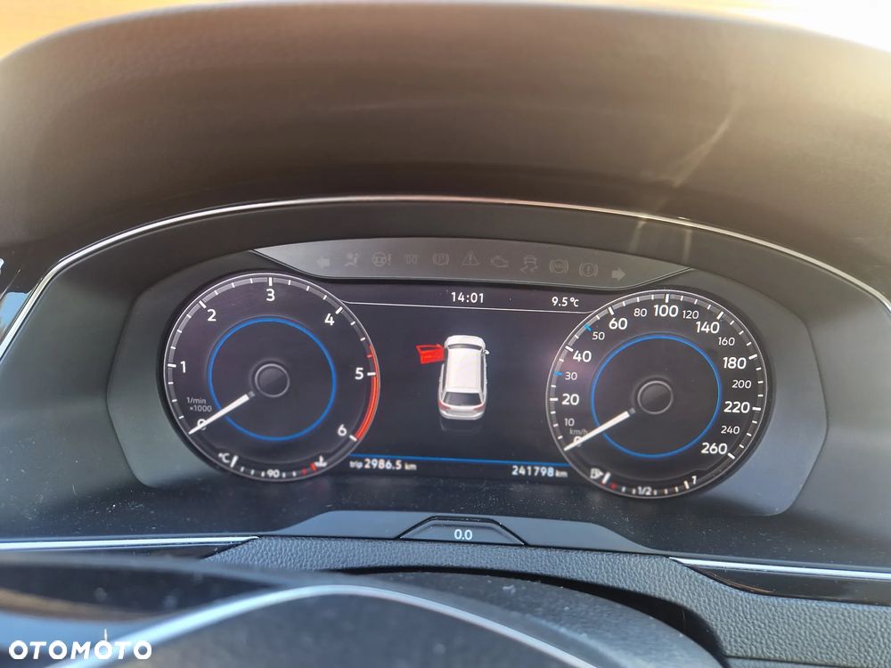 Volkswagen Passat 2.0 TDI DSG (BlueMotion Technology) Comfortline - 10