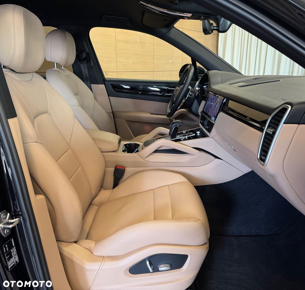 Porsche Cayenne Standard - 18