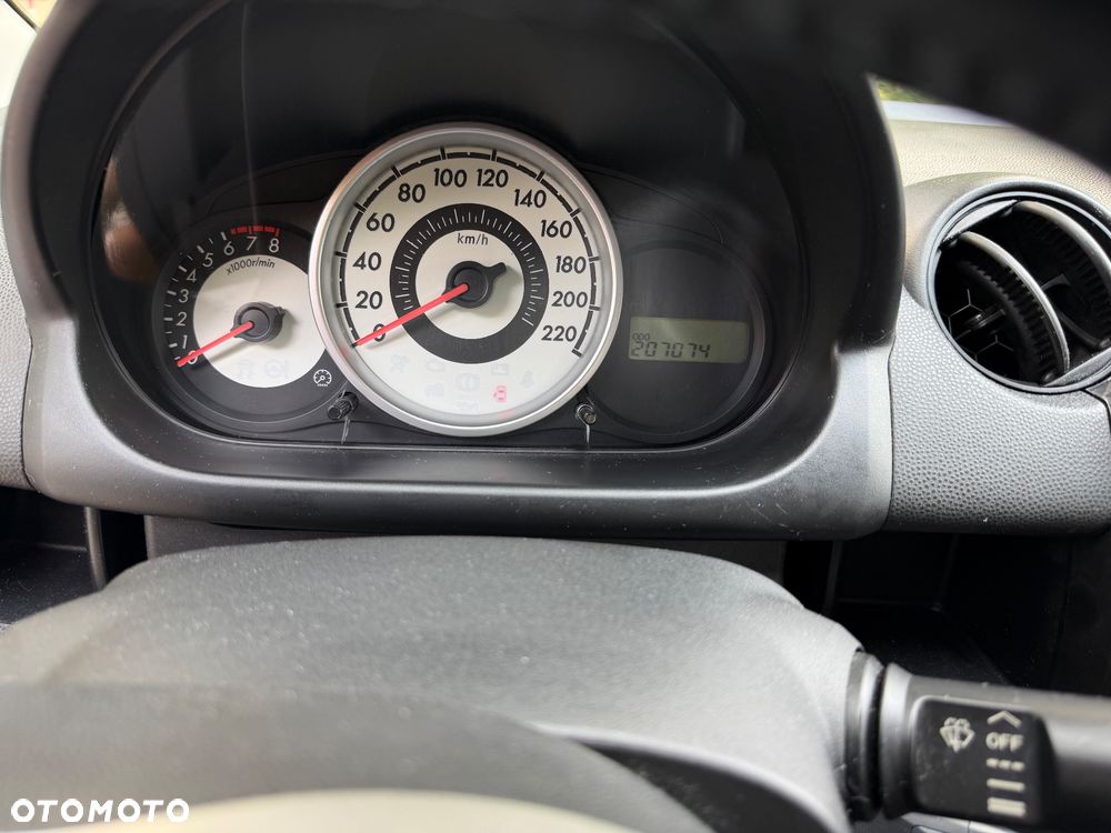 Mazda 2 - 13