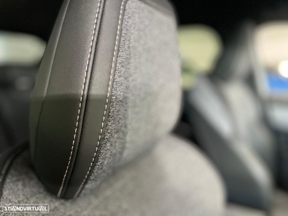 Peugeot 3008 1.2 Hybrid Allure Pack e-DCS6 - 25