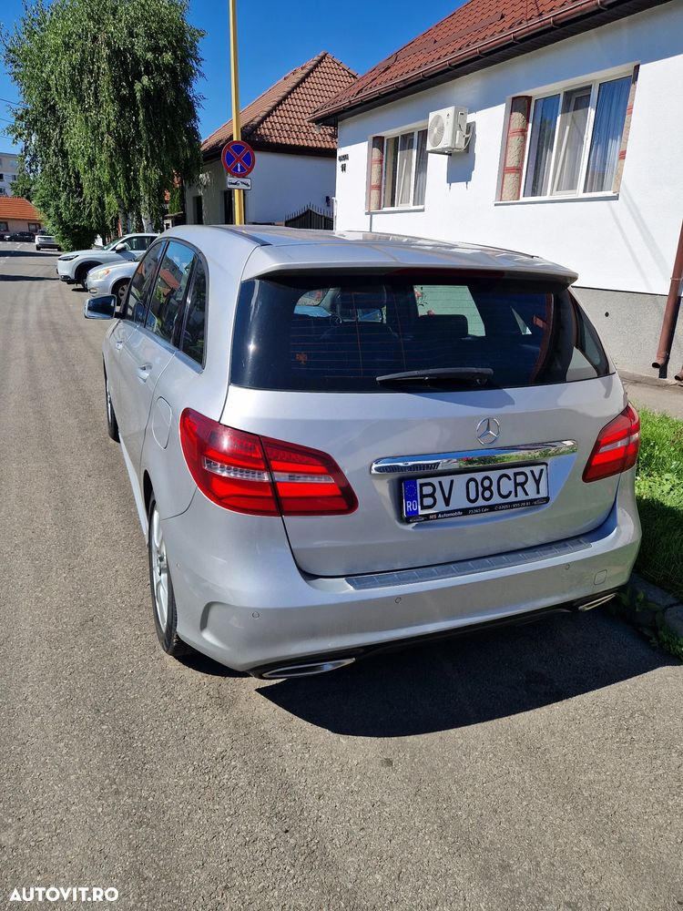 Mercedes-Benz B 180 AMG Line - 2