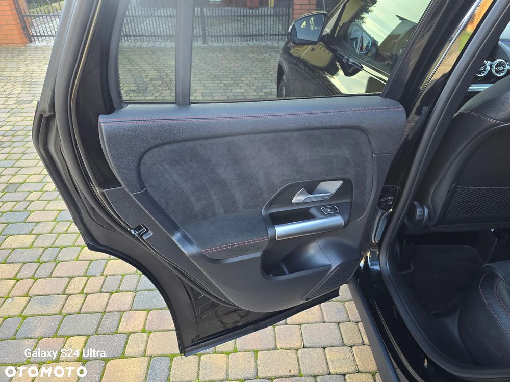 Mercedes-Benz GLA 200 d 8G-DCT AMG Line - 35