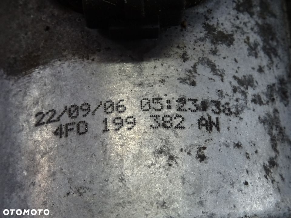4F0199379AM 4F0199382AN poduszka Silnika 5.2 FSI Audi A6 C6 S6 czesci - 3