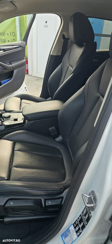 BMW X4 xDrive20d AT MHEV - 32