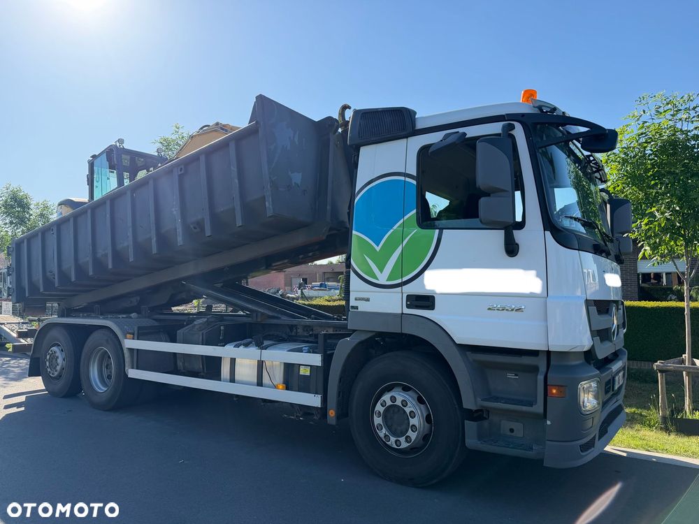 Mercedes-Benz Actros  2532 - 5