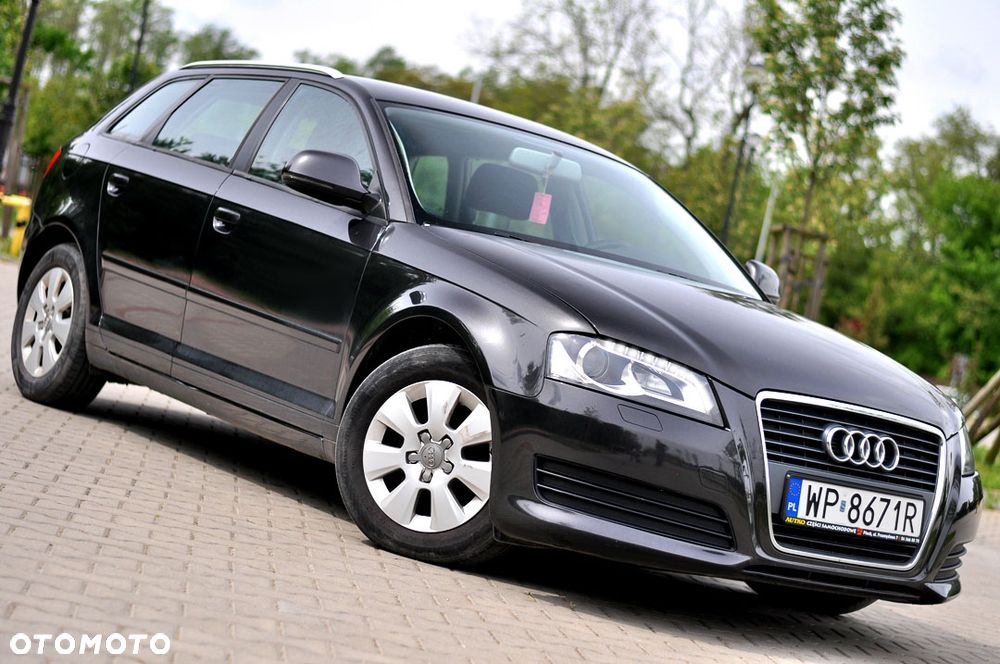 Audi A3 Sportback - 2
