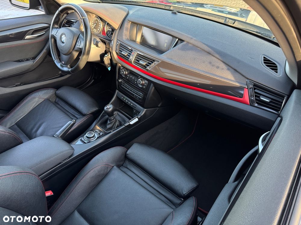 BMW X1 sDrive18d Sport Line - 7