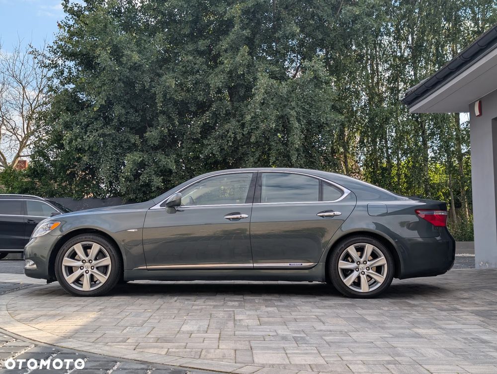 Lexus LS 600h Elegance - 15